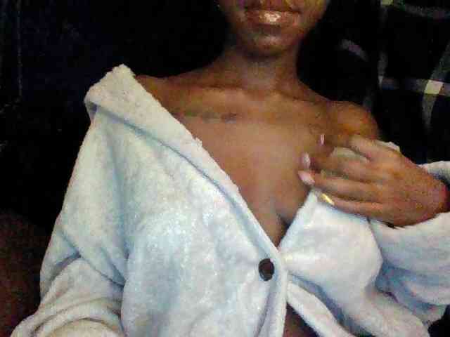 TipQueen webcam