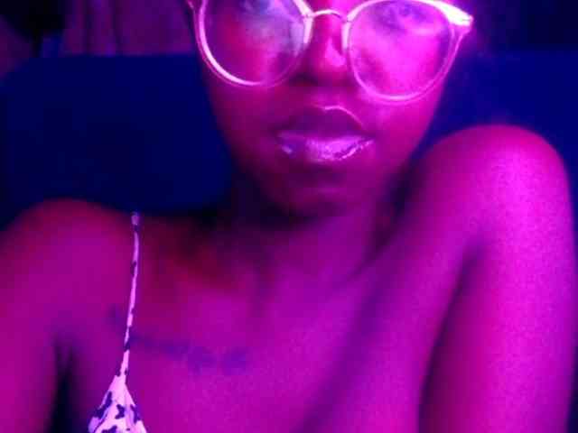 Ebonymuse webcam
