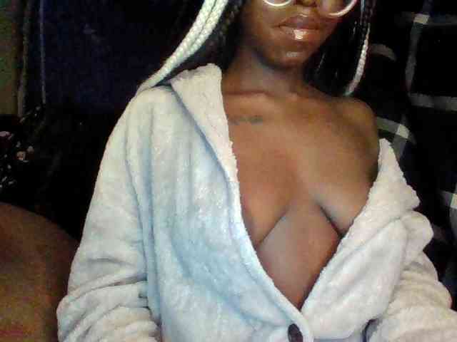 TipQueen webcam