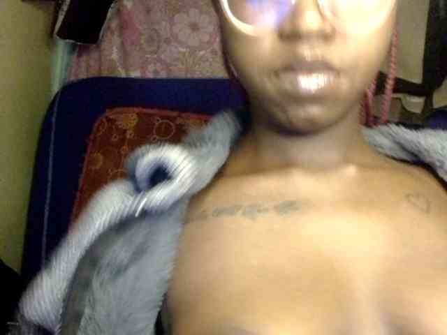 Ebonymuse webcam