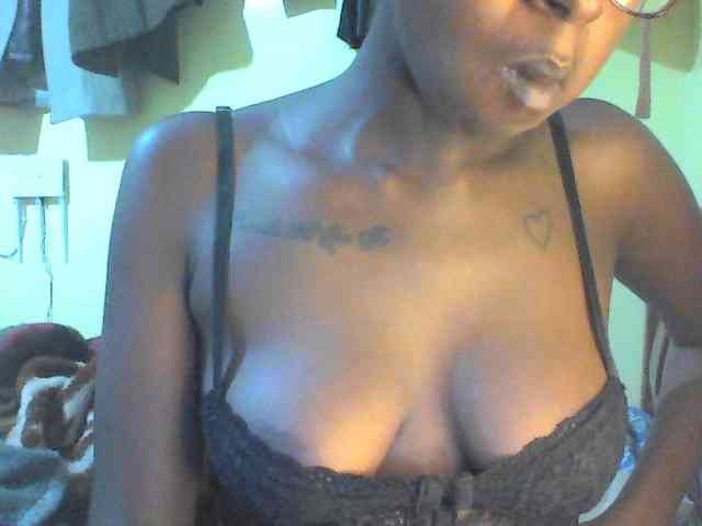 TipQueen webcam