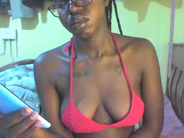 TipQueen webcam