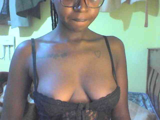 TipQueen webcam