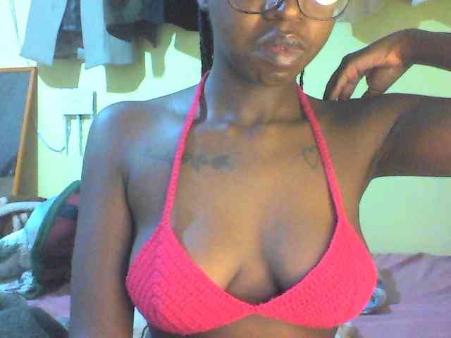 TipQueen webcam