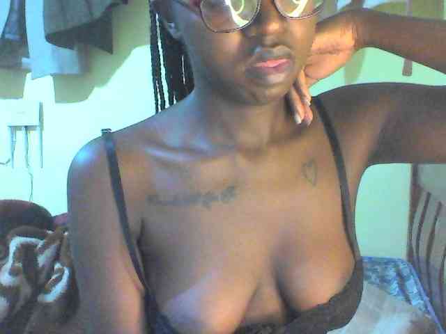TipQueen webcam