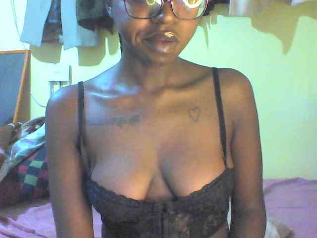 TipQueen webcam