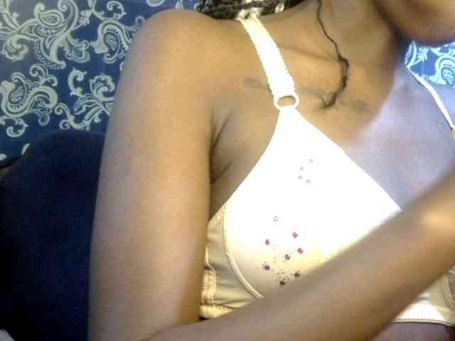 Ebonymuse Live Webcam on BongaCams