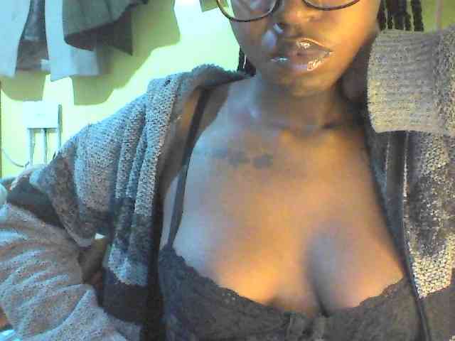 TipQueen webcam