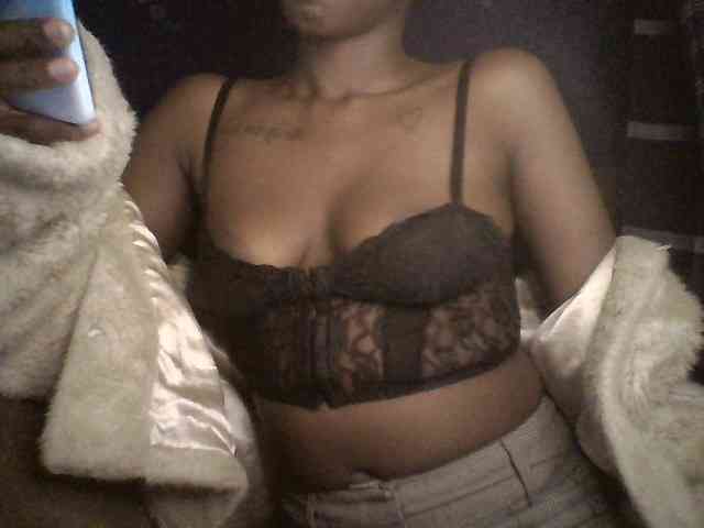 TipQueen webcam