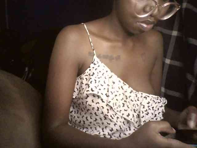 TipQueen webcam