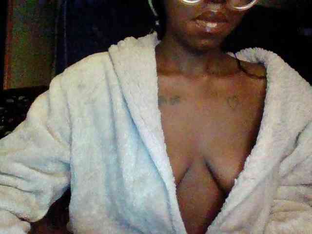 TipQueen webcam