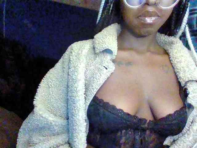 TipQueen webcam
