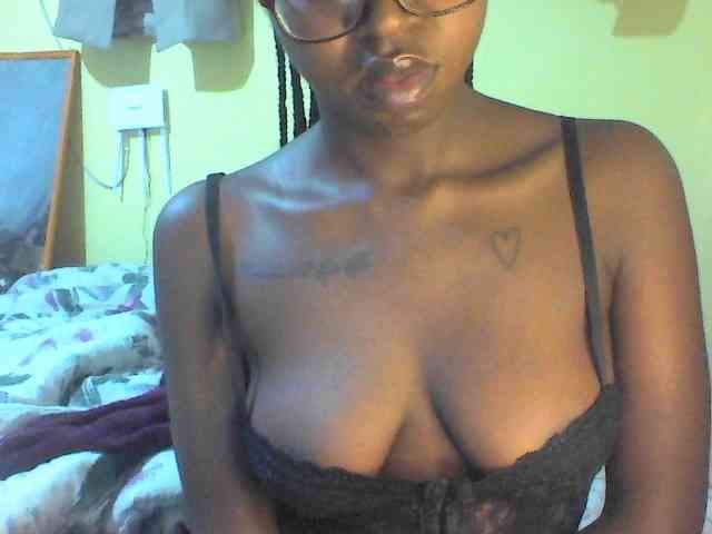 TipQueen webcam
