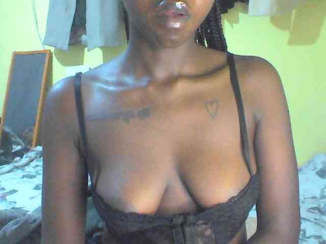 TipQueen webcam