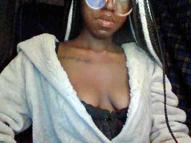 TipQueen webcam