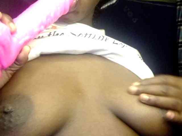 TipQueen webcam