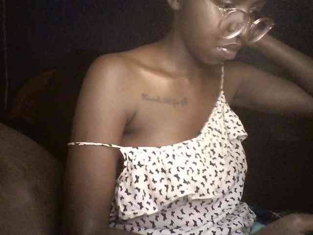 Ebonymuse webcam