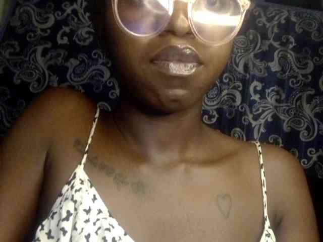 Ebonymuse webcam