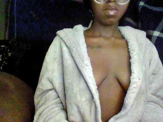 TipQueen webcam