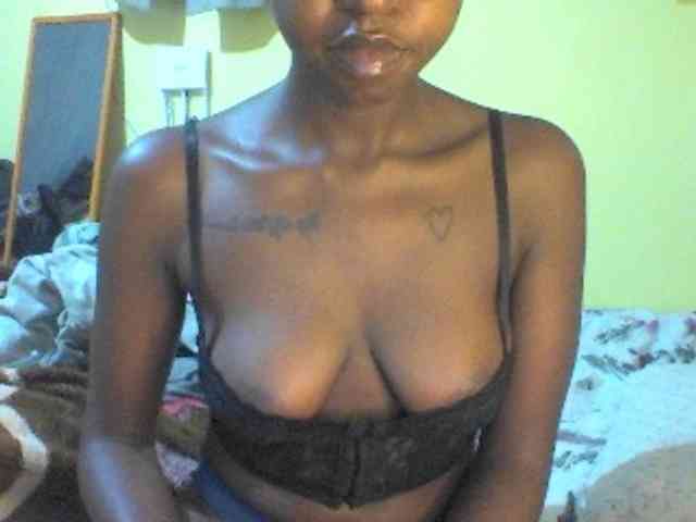 Ebonymuse Live Webcam on BongaCams