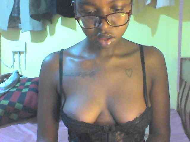 TipQueen webcam