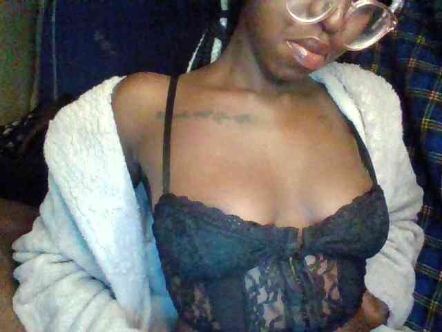 TipQueen webcam