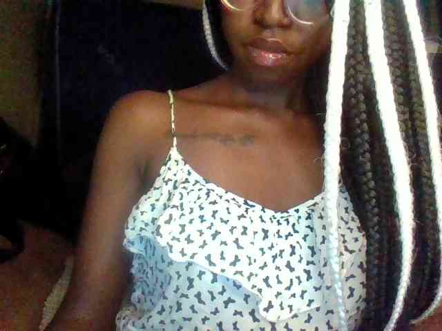 TipQueen webcam