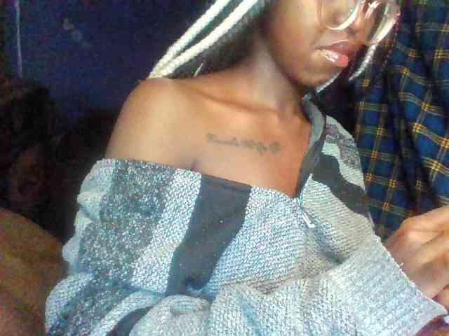TipQueen webcam
