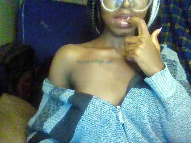 TipQueen webcam