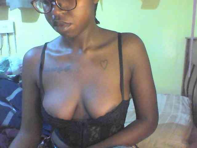 TipQueen webcam