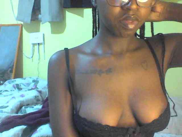 TipQueen webcam