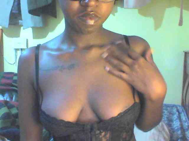 Ebonymuse Live Webcam on BongaCams