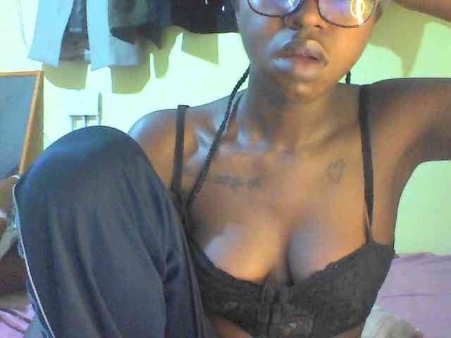 TipQueen webcam