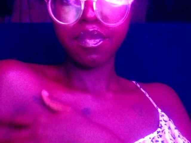 Ebonymuse webcam