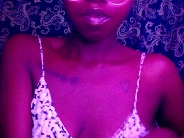 Ebonymuse webcam