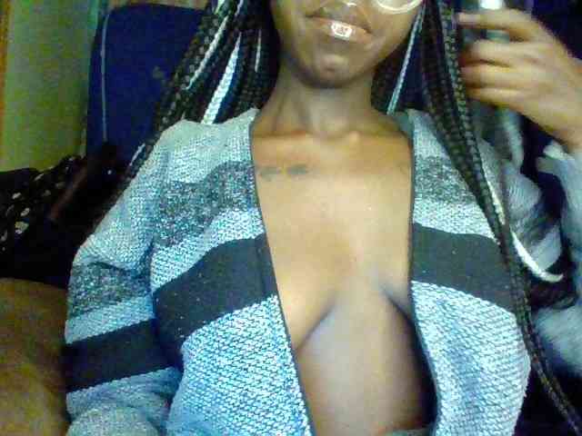 TipQueen webcam