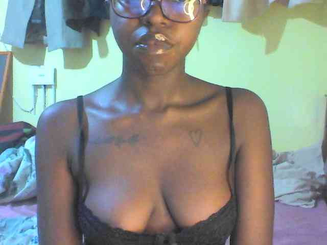TipQueen webcam