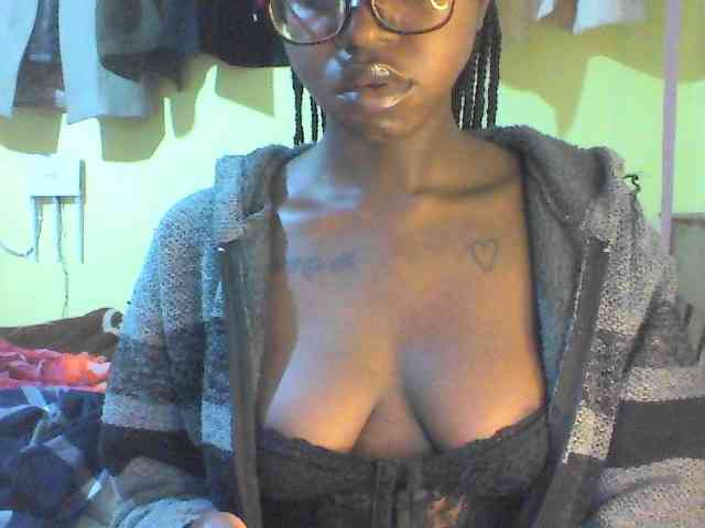 TipQueen webcam