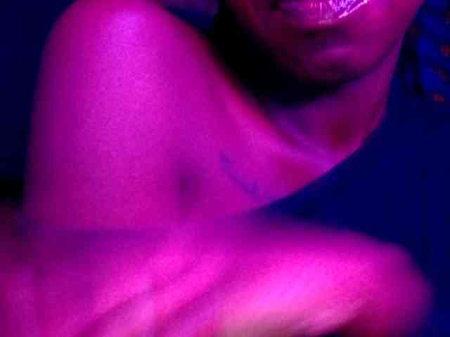 TipQueen webcam