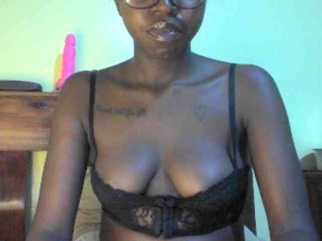 TipQueen webcam