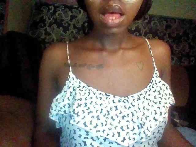 TipQueen webcam