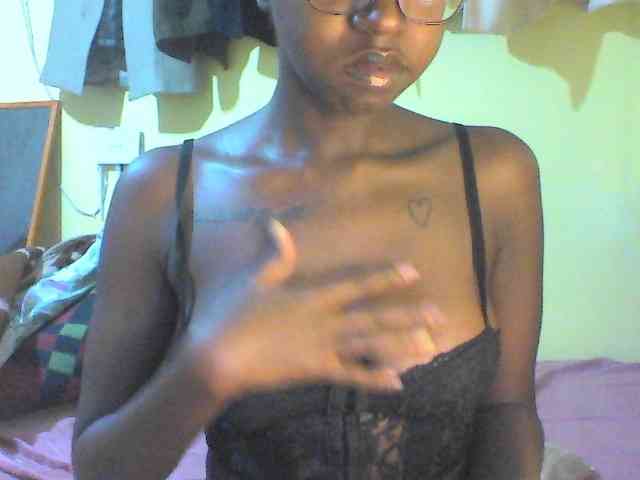 TipQueen webcam