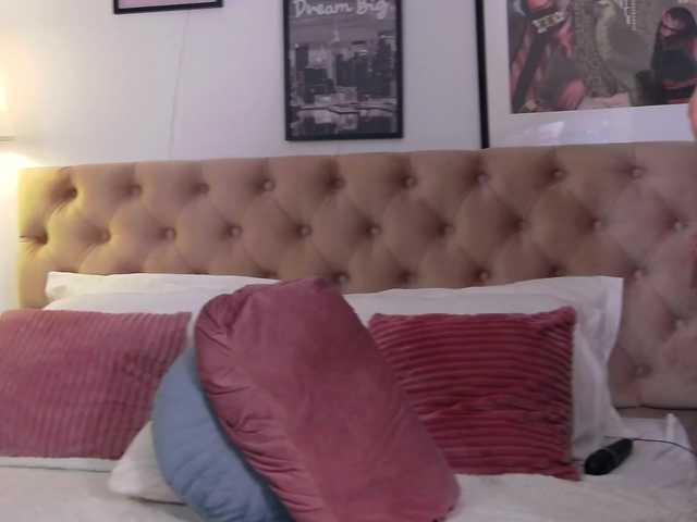 LaylaK's BongaCams show and profile