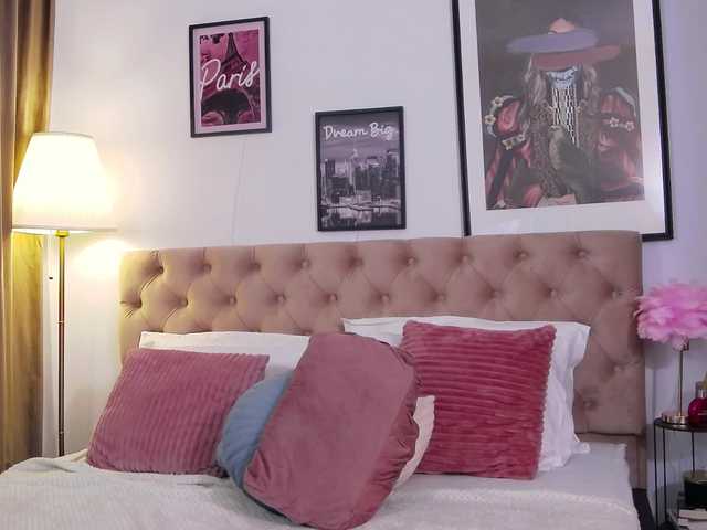 LaylaK's BongaCams show and profile