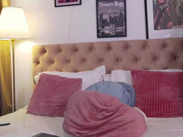 LaylaK's BongaCams show and profile