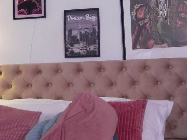 LaylaK's BongaCams show and profile