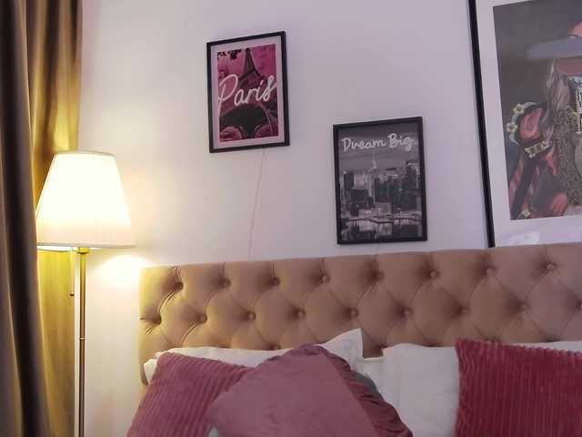 LaylaK's BongaCams show and profile