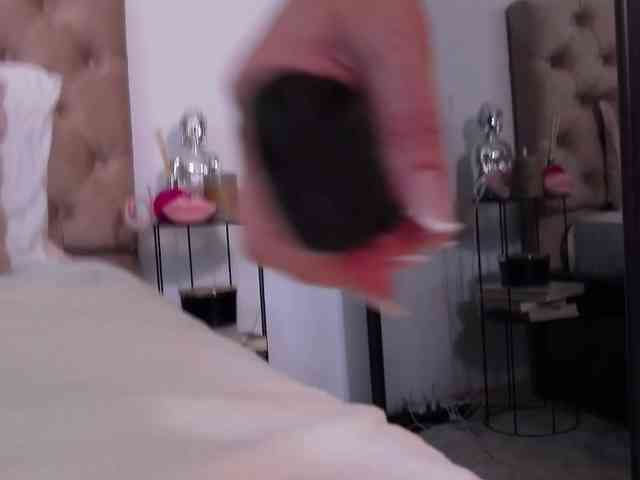LaylaK webcam