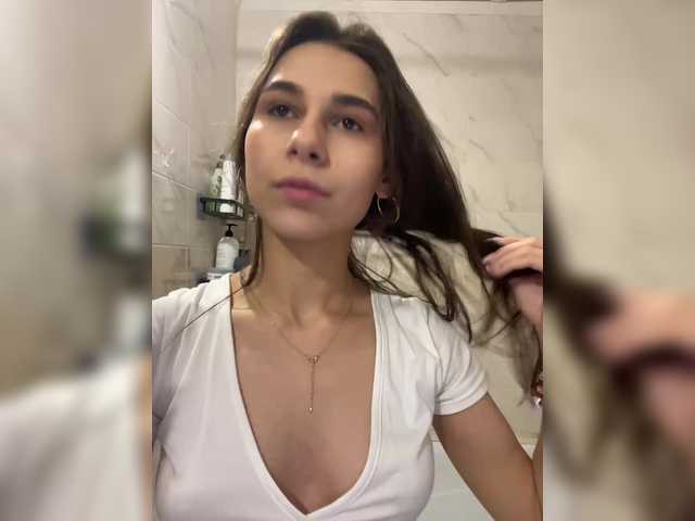 SweetySlice's BongaCams show and profile