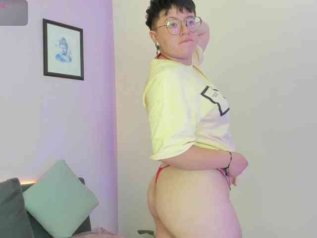 SOPHIA-JONES webcam